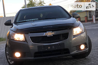 Седан Chevrolet Cruze 2010 в Днепре