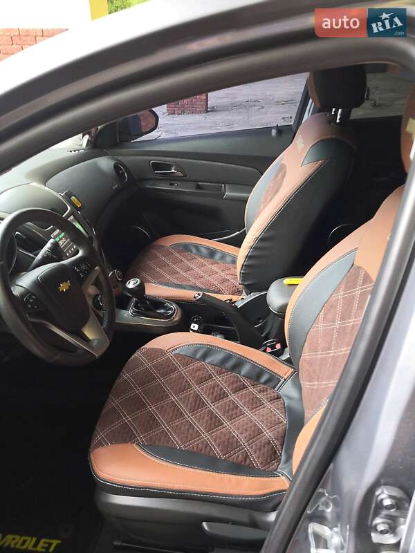 Седан Chevrolet Cruze 2016 в Гостомелі