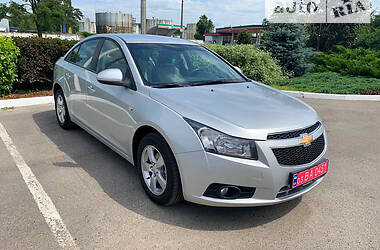 Седан Chevrolet Cruze 2011 в Полтаве