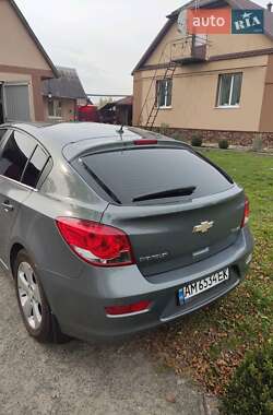 Хэтчбек Chevrolet Cruze 2011 в Емильчине