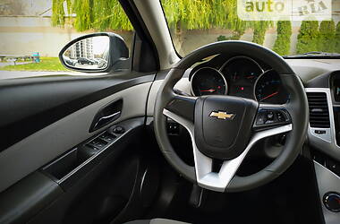 Седан Chevrolet Cruze 2009 в Кременчуге