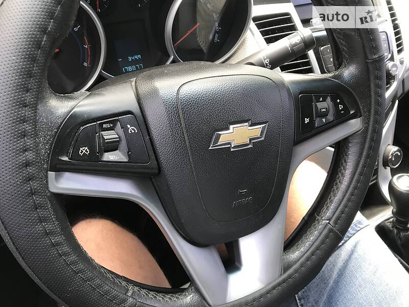 Седан Chevrolet Cruze 2010 в Бердичеве