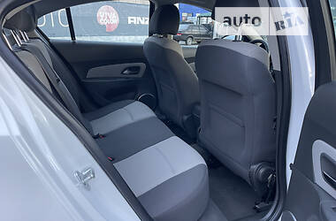 Седан Chevrolet Cruze 2010 в 