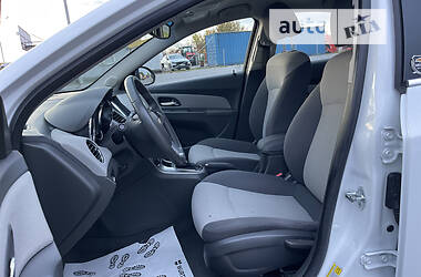 Седан Chevrolet Cruze 2010 в 