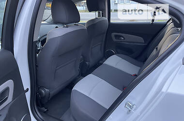 Седан Chevrolet Cruze 2010 в 