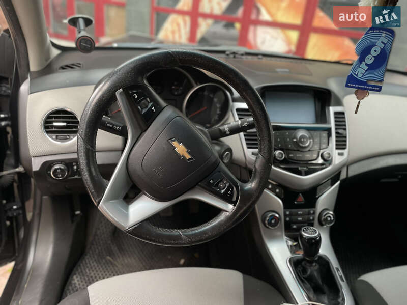 Седан Chevrolet Cruze 2011 в Івано-Франківську фото 5 Седан Chevrolet Cruze 2011 в Івано-Франківську