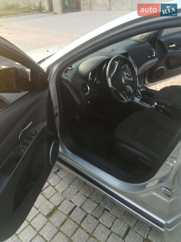 Седан Chevrolet Cruze 2012 в Болграді