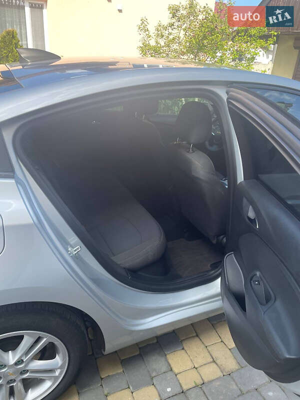 Седан Chevrolet Cruze 2016 в Ивано-Франковске фото 4 Седан Chevrolet Cruze 2016 в Ивано-Франковске