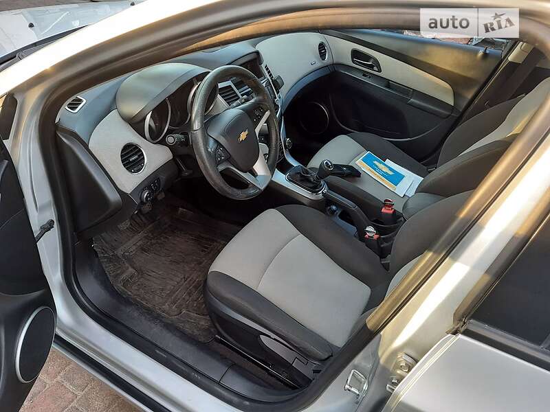 Седан Chevrolet Cruze 2010 в Черкассах фото 4 Седан Chevrolet Cruze 2010 в Черкассах