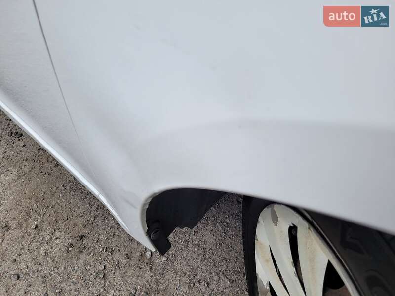 Седан Chevrolet Cruze 2009 в Полтаві