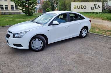 Седан Chevrolet Cruze 2009 в Полтаве