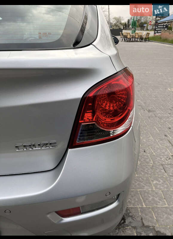 Седан Chevrolet Cruze 2012 в Калуші
