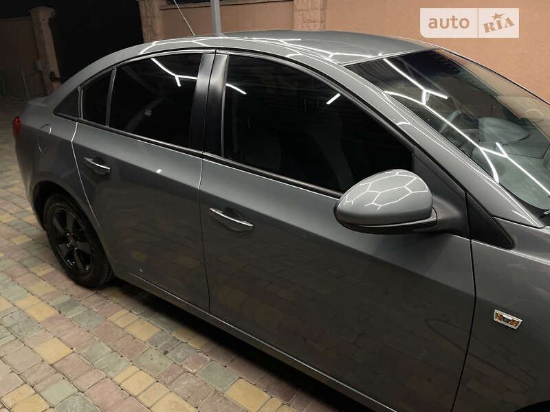 Седан Chevrolet Cruze 2009 в Ужгороде