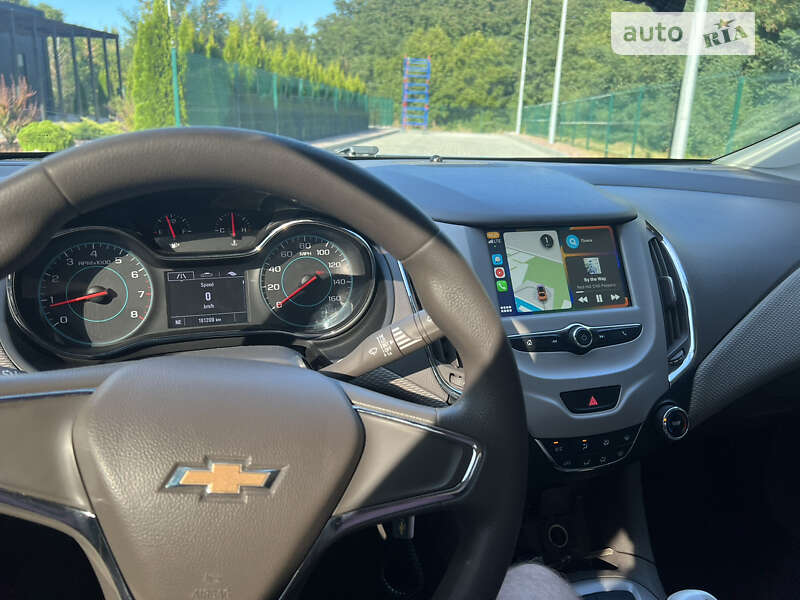 Седан Chevrolet Cruze 2016 в Кременчуці