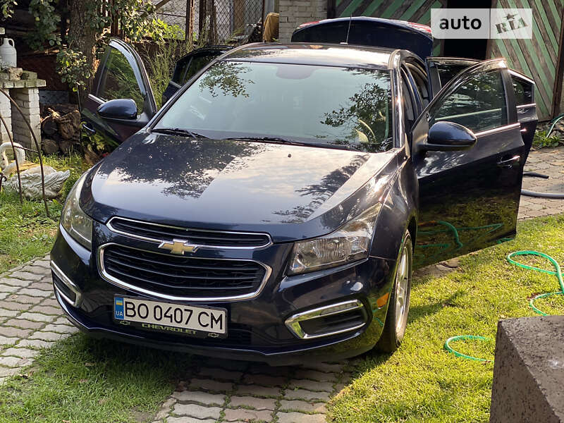 Седан Chevrolet Cruze 2015 в Львове