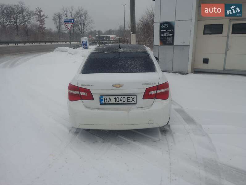 Седан Chevrolet Cruze 2010 в Києві