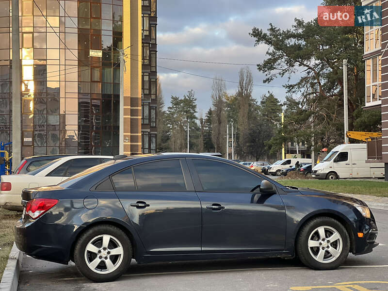 Седан Chevrolet Cruze 2015 в Чернигове