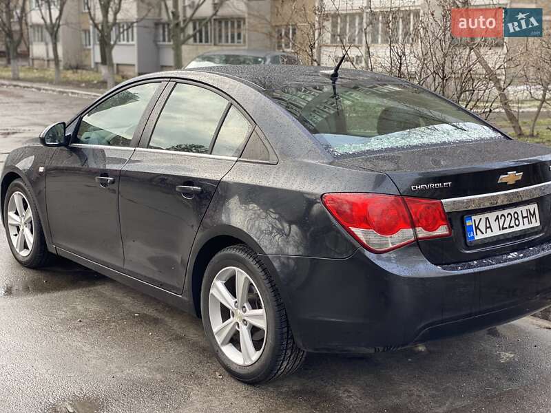 Седан Chevrolet Cruze 2014 в Киеве
