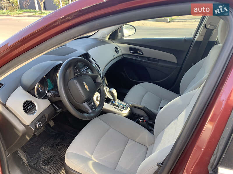 Седан Chevrolet Cruze 2015 в Бершаді
