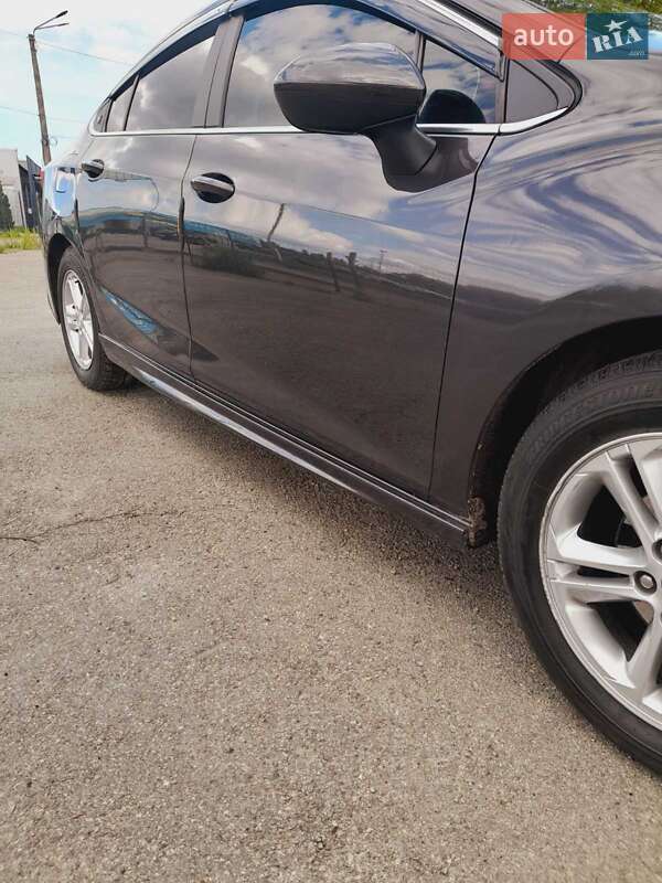 Седан Chevrolet Cruze 2017 в Киеве