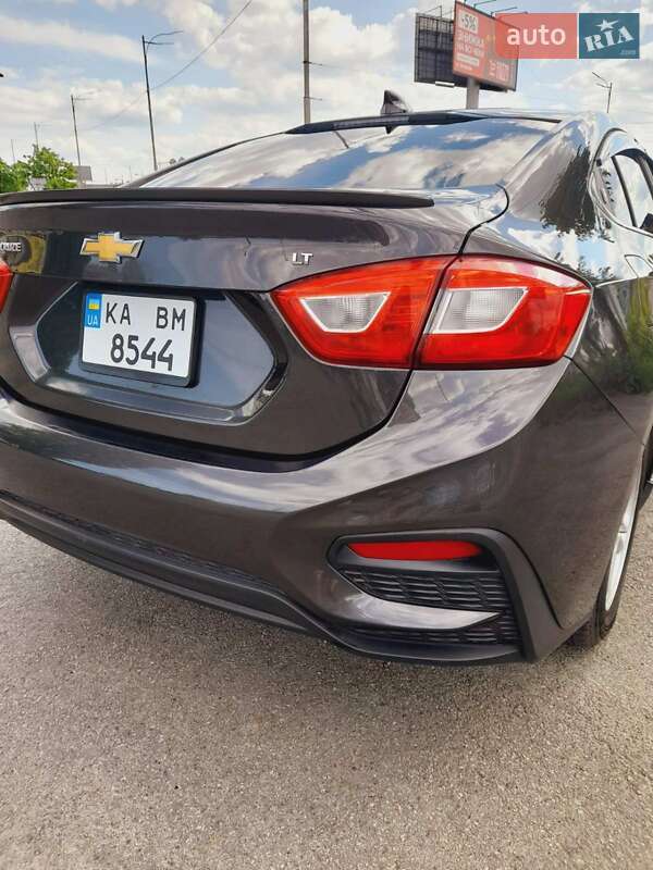 Седан Chevrolet Cruze 2017 в Киеве