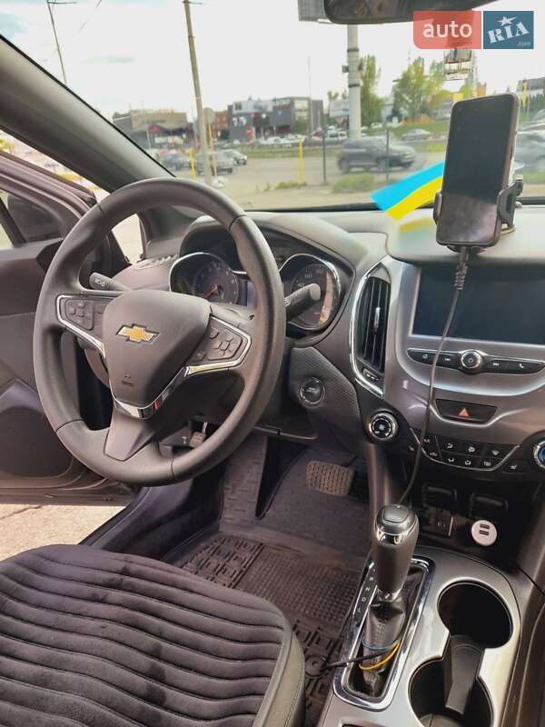 Седан Chevrolet Cruze 2017 в Киеве