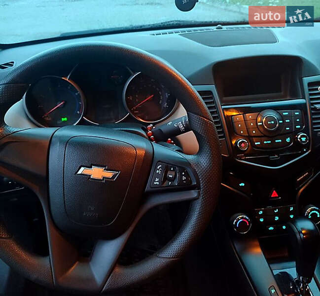 Седан Chevrolet Cruze 2015 в Києві
