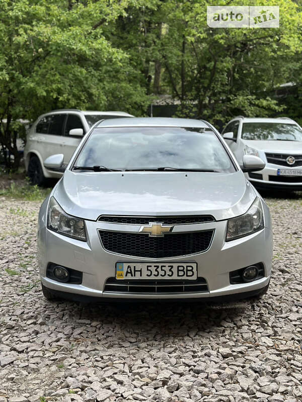 Седан Chevrolet Cruze 2010 в Киеве