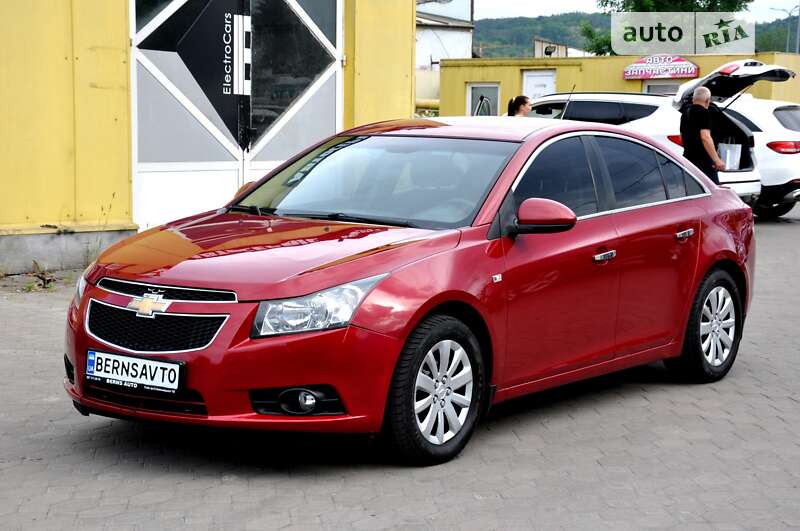 Седан Chevrolet Cruze 2011 в Львові