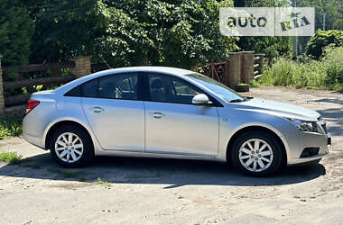 Седан Chevrolet Cruze 2011 в Василькові