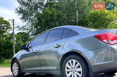 Седан Chevrolet Cruze 2009 в Чернігові