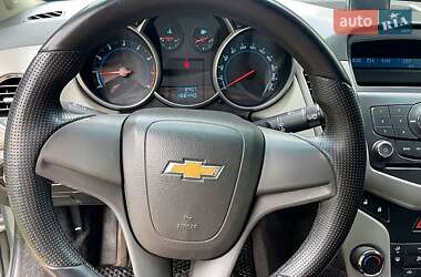Седан Chevrolet Cruze 2009 в Чернігові