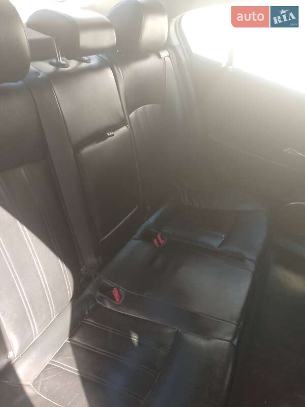 Седан Chevrolet Cruze 2011 в Почаєві