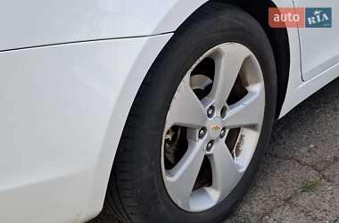 Седан Chevrolet Cruze 2011 в 