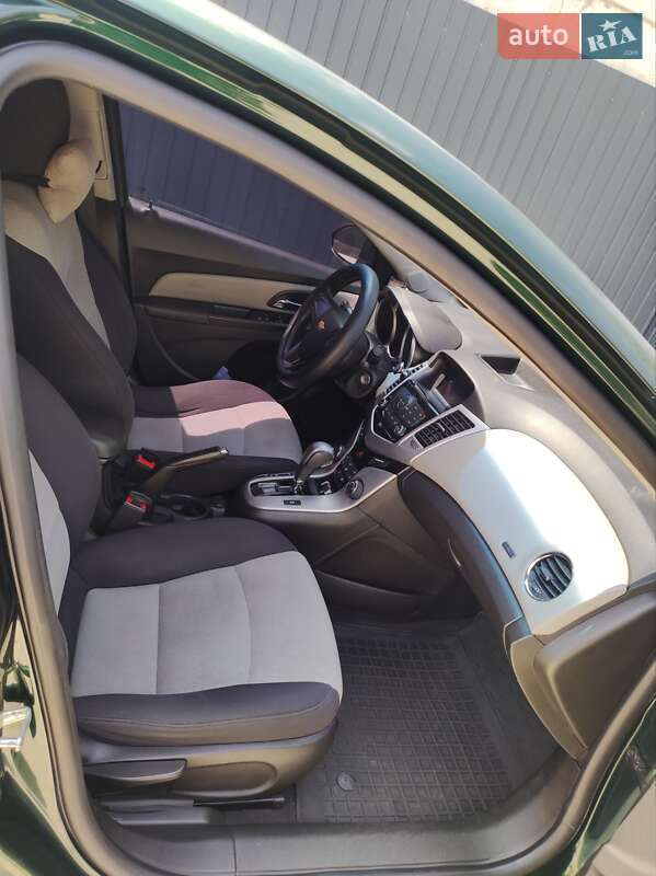 Седан Chevrolet Cruze 2013 в Тернополе