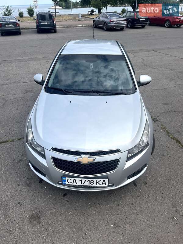 Седан Chevrolet Cruze 2011 в Черкасах