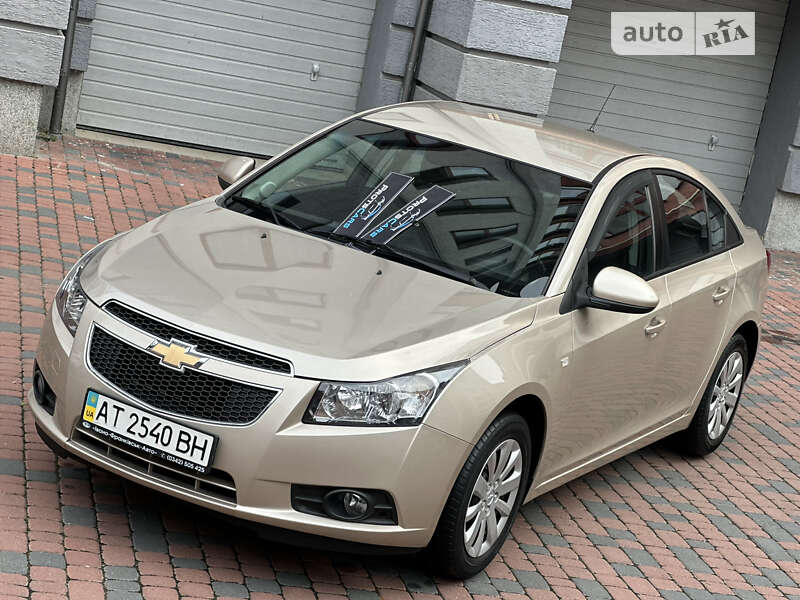 Седан Chevrolet Cruze 2011 в Ивано-Франковске