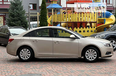 Седан Chevrolet Cruze 2011 в Ивано-Франковске