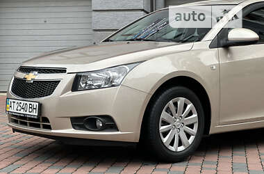 Седан Chevrolet Cruze 2011 в Ивано-Франковске