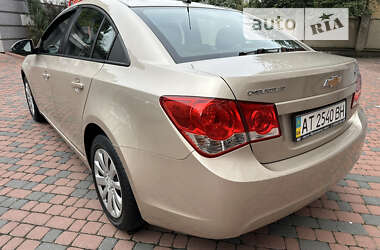 Седан Chevrolet Cruze 2011 в Ивано-Франковске