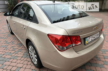 Седан Chevrolet Cruze 2011 в Ивано-Франковске