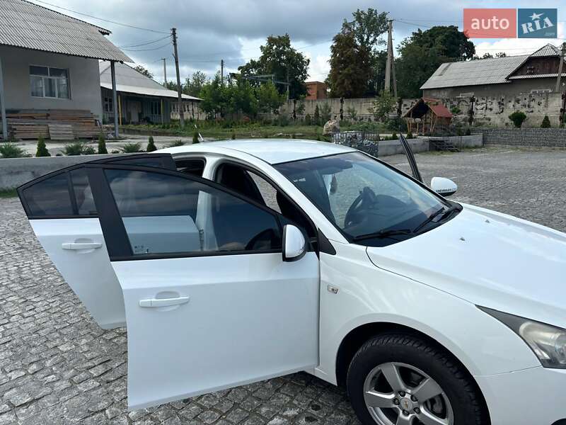 Chevrolet Cruze 2011