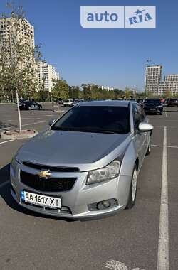 Седан Chevrolet Cruze 2010 в Киеве