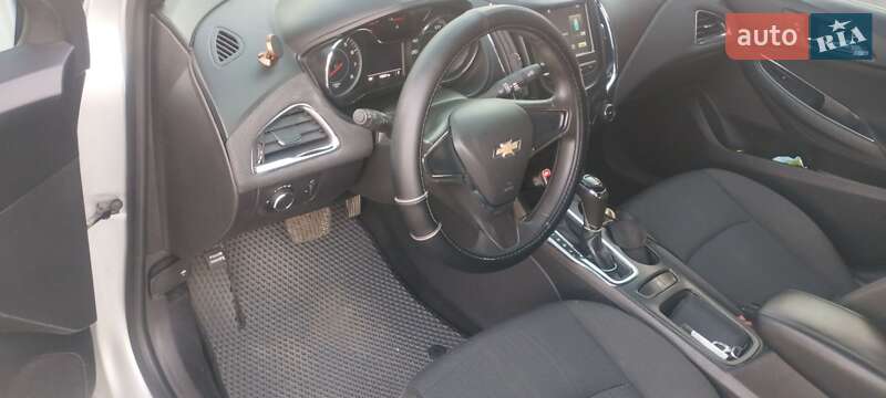 Седан Chevrolet Cruze 2016 в Гадяче