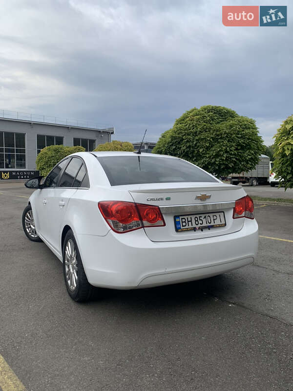 Седан Chevrolet Cruze 2011 в Рівному