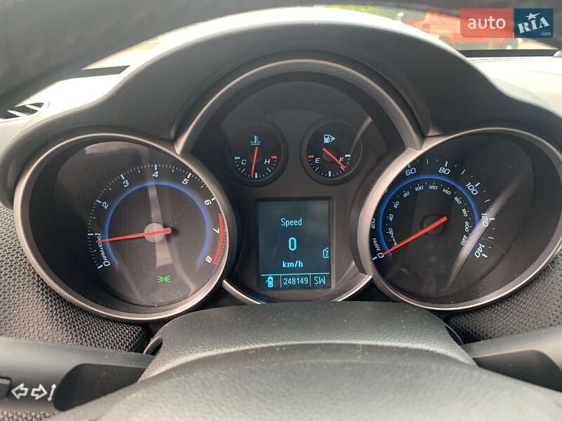Седан Chevrolet Cruze 2011 в Рівному