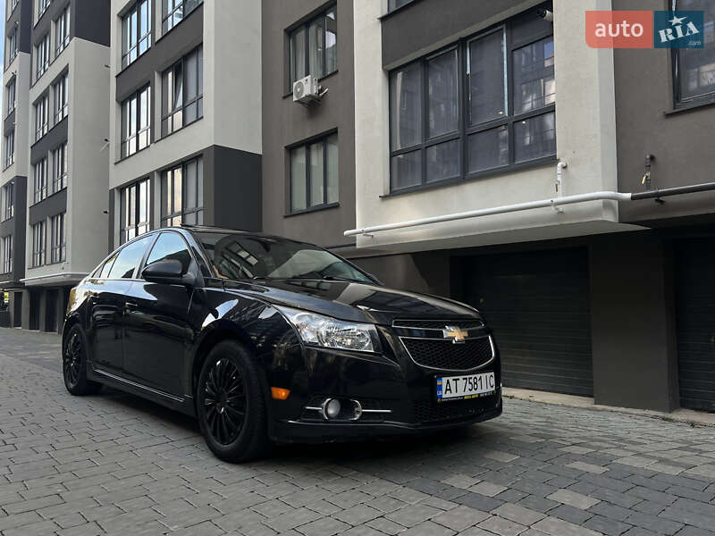 Седан Chevrolet Cruze 2013 в Івано-Франківську