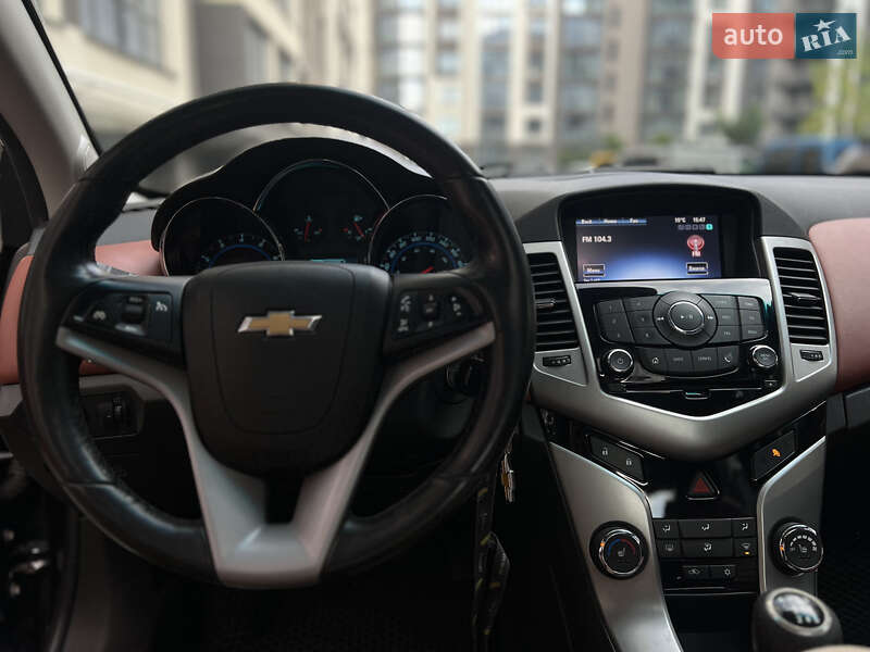 Седан Chevrolet Cruze 2013 в Івано-Франківську