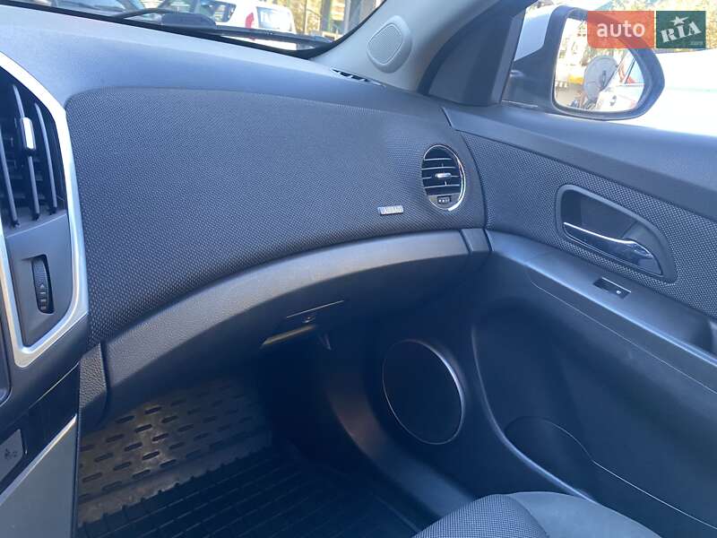 Хетчбек Chevrolet Cruze 2012 в Києві