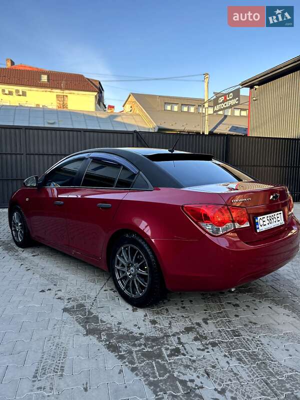 Седан Chevrolet Cruze 2009 в Чернівцях